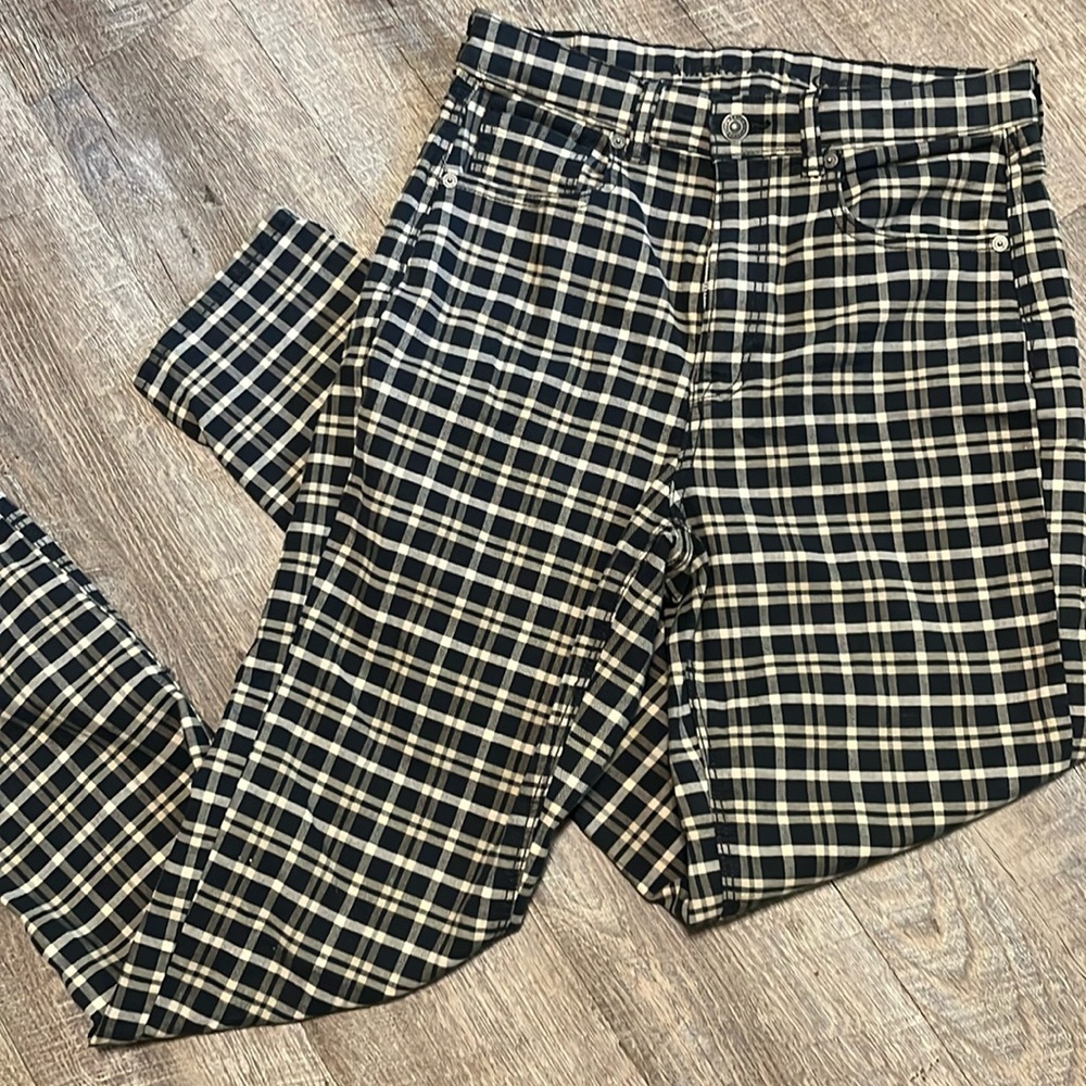 American Eagle Size 6 skinny, stretch, long!